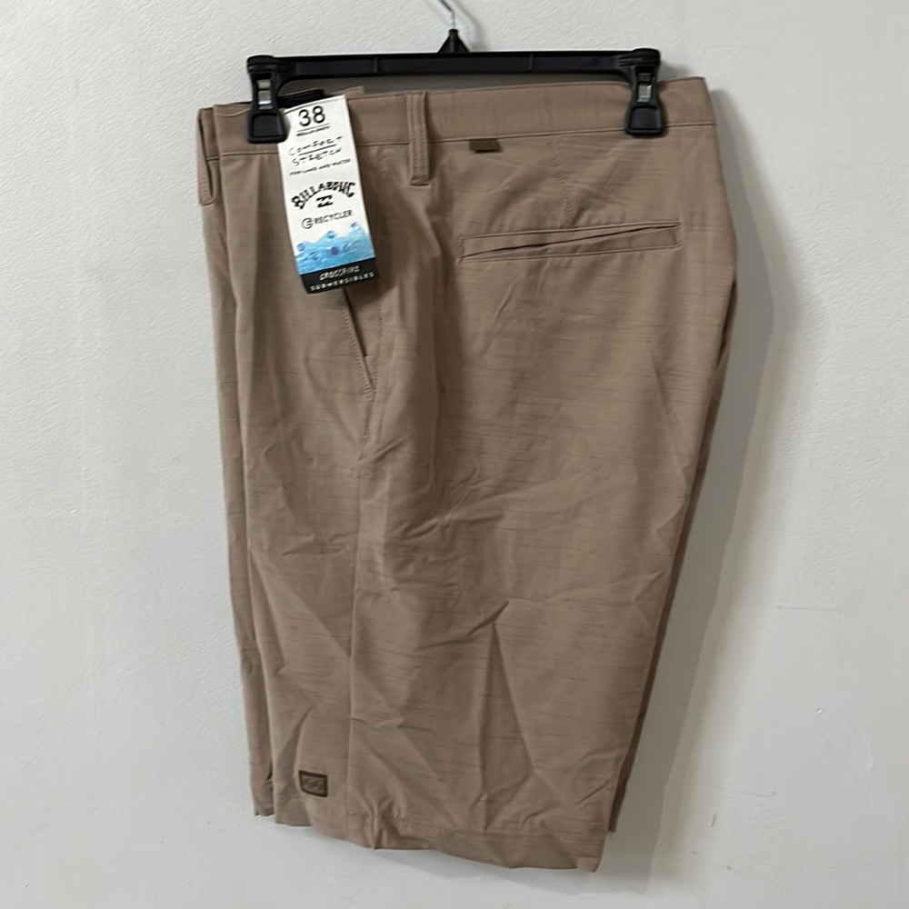 NWT Billabong mens shorts khaki size 38
